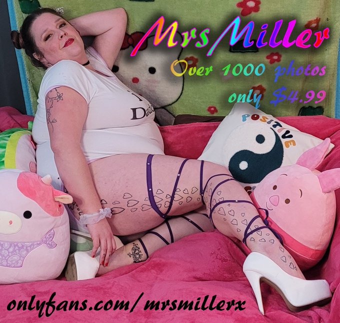 Soon as I get 500 followers on here, ill give away some free trials for my OF so happy with the growth