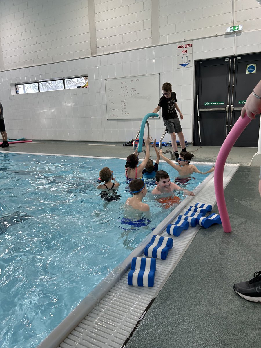 MissBusbyPE's tweet photo. Primary 5 swimming lessons off to a great start. Well done to our BGE and senior swim coaches 🏊‍♀️ @LHS_HWB @kinnairdps  @S3LHSYT @S5LHSYT @S6YearTeamLHS https://t.co/NVF4uk8v7k