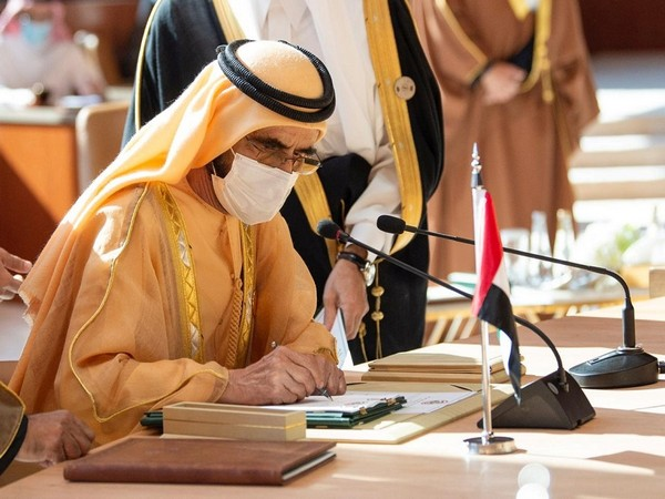 AwazThevoice's tweet photo. UAE Vice President Rashid Al Maktoum renames Al Minhad District as Hind City
#UAE #HindCity #AlMaktoum #Minhad #Awazthevoice https://t.co/ibPCOF2ifw