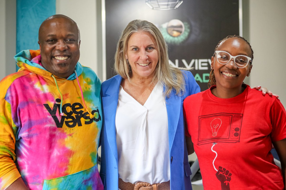 VisionView_SR's tweet photo. Today we were joined by Rebecca Eliot from ProTouch Africa the company responsible for managing the new SA Hockey Fan App. She came to tell us more about the release of the new SA Hockey Association Mobile Application.
#SAHockey #Hockey #HattrickView https://t.co/BahGiyOLHC