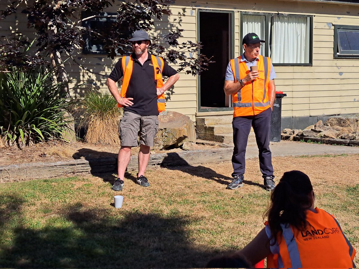 AdvisoryBlyth's tweet image. Second day with the Eu-Smart project delegation, what a great interesting and  informative morning visit to a Pamu (Landcorp) station Eyre Creek. @H2020Smart @MoredunComms #farmingSmart #sheep #Beef&amp;amp;LambNZ #Nuffield #smartNZ2023 #sheepTec