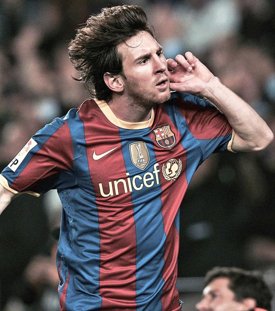 Magical__Messi's tweet photo. Quick Reminder😳
Ronaldo, Lewandowski, Benzema,… never scored 50 non-penalty goals in a single season. Messi did it THREE times👑 https://t.co/yZyvw4S8PD