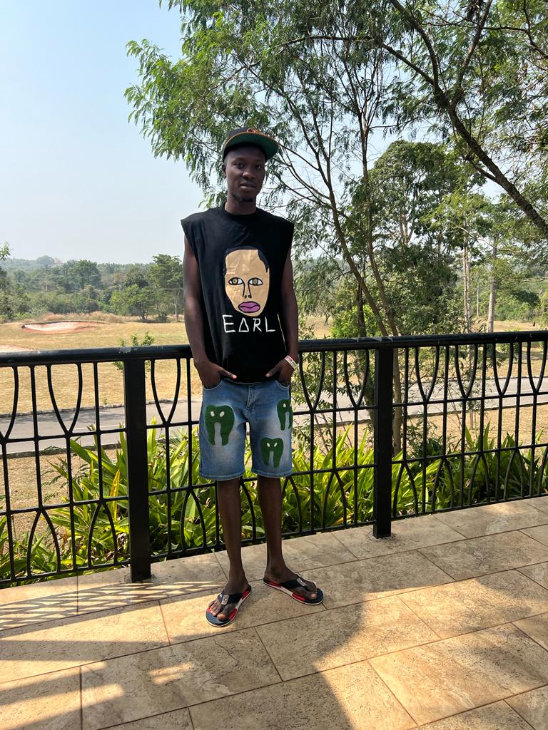 Bobbyjayade's tweet photo. @Mokin_Ilara Smokin Hill  Golf Resort Outside 💫💯 https://t.co/GYgltXhcGQ