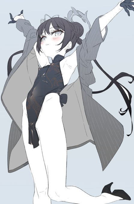 バンザイ体操してるキサキ会長 