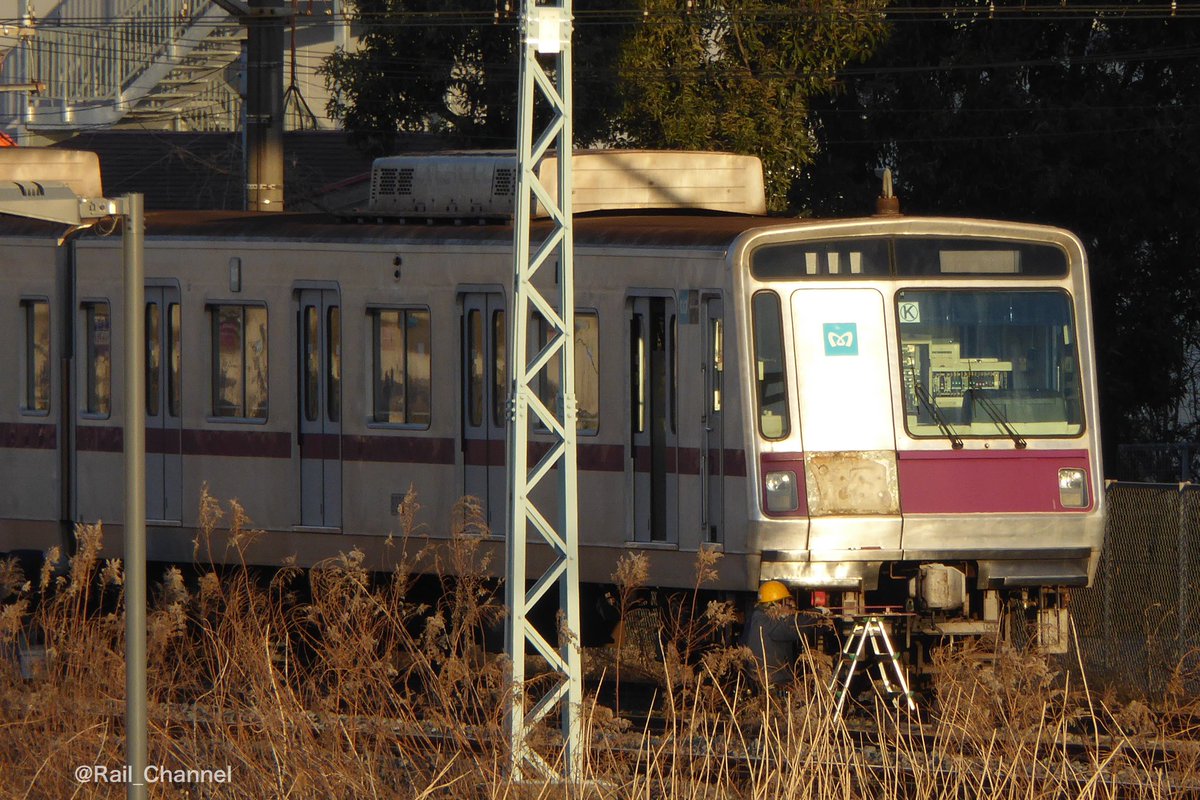 Rail_Channel's tweet photo. #8102F 廃車回送 その1。北館林到着後、1時間ちょっとで前面のナンバーが外されました
#8000系 #半蔵門線 #田園都市線 #スカイツリーライン https://t.co/AcQ0g8VJRY
