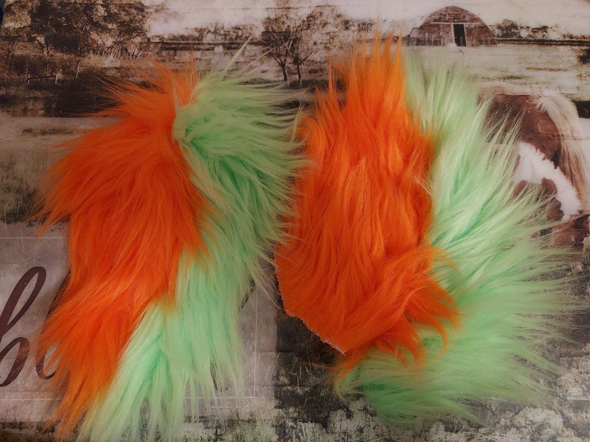 SheakSuits's tweet photo. Reminder im working on premade fursuit parts! 

Everything will be up for sale hopefully soon. Im one person who hand sews, but trying to get it done this week

This is a pumpkin nub tail! I usually don't do them this small but it was too cute

#furry #fursuit #wip #fursuitmaker https://t.co/YM3ERE64mU