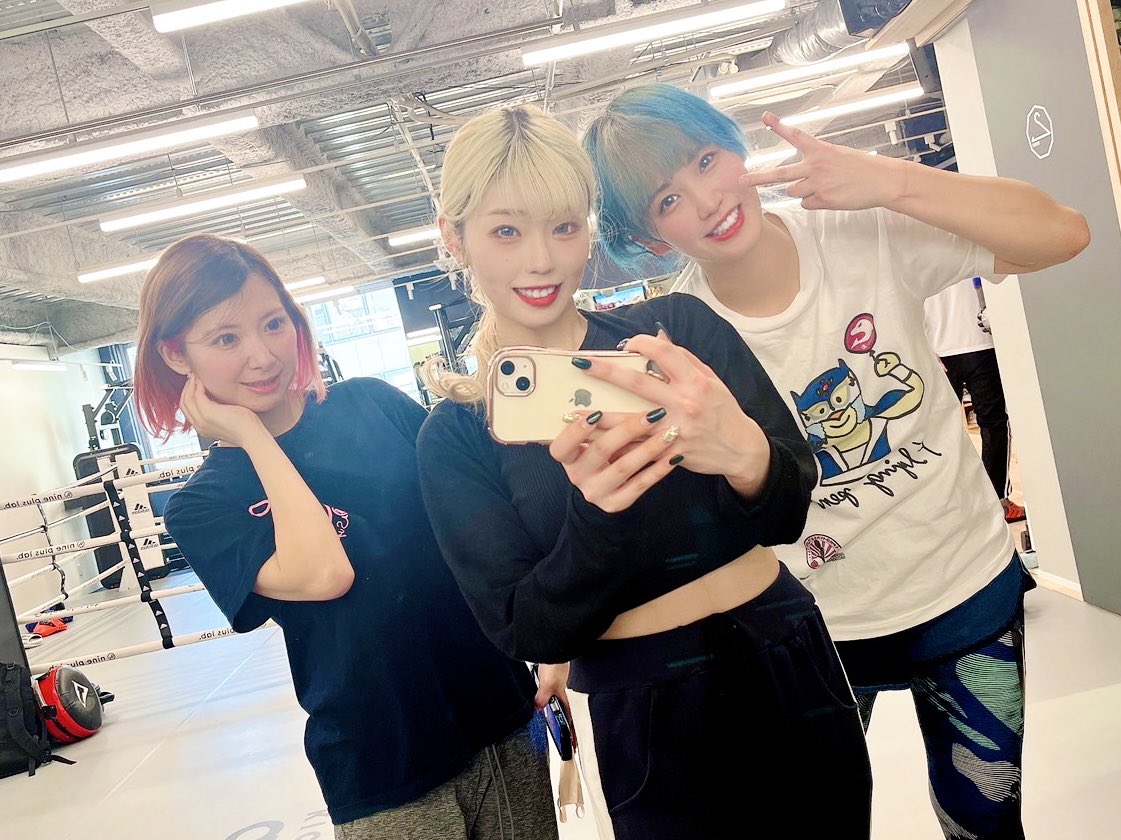 FlyingPenguinSK's tweet photo. 筋トレだー！！！
みんな！
強くなるんだぞ(´｡✪ω✪｡｀)

#9pluslab  #ナインプラスラボ
#フライングペンギン #フラペン #2point5 #プロレス #女子プロレスラー #マスク  #プ女子 #覆面レスラー #拡散希望 https://t.co/j20o80qNHJ
