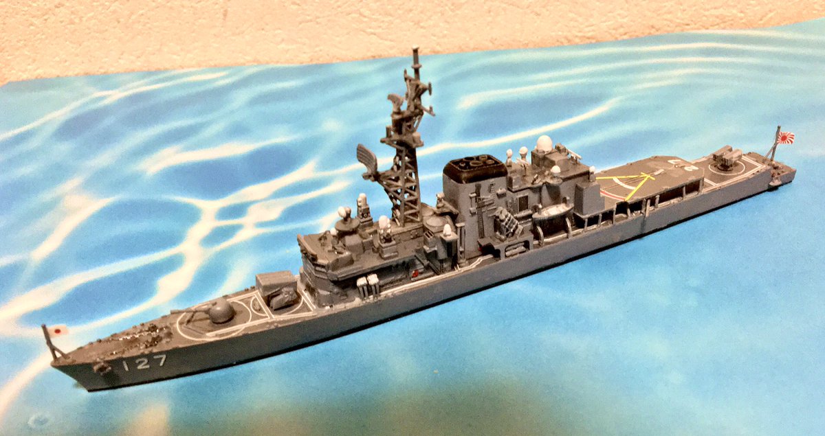 meme_yuzuki's tweet photo. 海自はつゆき型6番艦いそゆき(DD-127)です。1982年4月IHI東京で起工、翌年9月進水、1985年1月23日就役、第1護衛隊群直轄艦に横須賀へ配備。1989年3月第4護衛隊群に1995年3月呉へ転籍。1999年6月佐世保地方隊に佐世保へ転籍。2014年3月除籍されました🙏
 #8日遅れの艦船紹介 https://t.co/JwdxtbiBWK