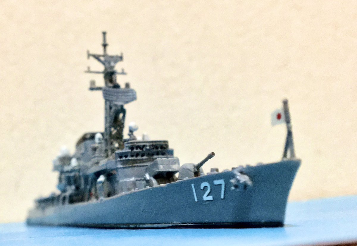 meme_yuzuki's tweet photo. 海自はつゆき型6番艦いそゆき(DD-127)です。1982年4月IHI東京で起工、翌年9月進水、1985年1月23日就役、第1護衛隊群直轄艦に横須賀へ配備。1989年3月第4護衛隊群に1995年3月呉へ転籍。1999年6月佐世保地方隊に佐世保へ転籍。2014年3月除籍されました🙏
 #8日遅れの艦船紹介 https://t.co/JwdxtbiBWK