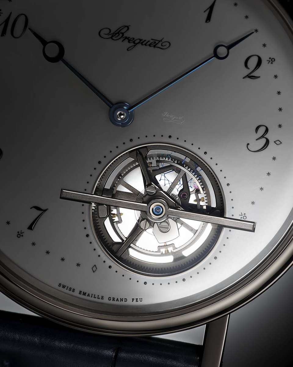MontresBreguet's tweet image. In the 1980s, Breguet embarked on a new venture with its Tourbillon, including in its catalogue a wristwatch equipped with the famous invention – a technical tour de force which is now available in a wide variety of models.

More about the Tourbillon: ms.spr.ly/6015eANzh