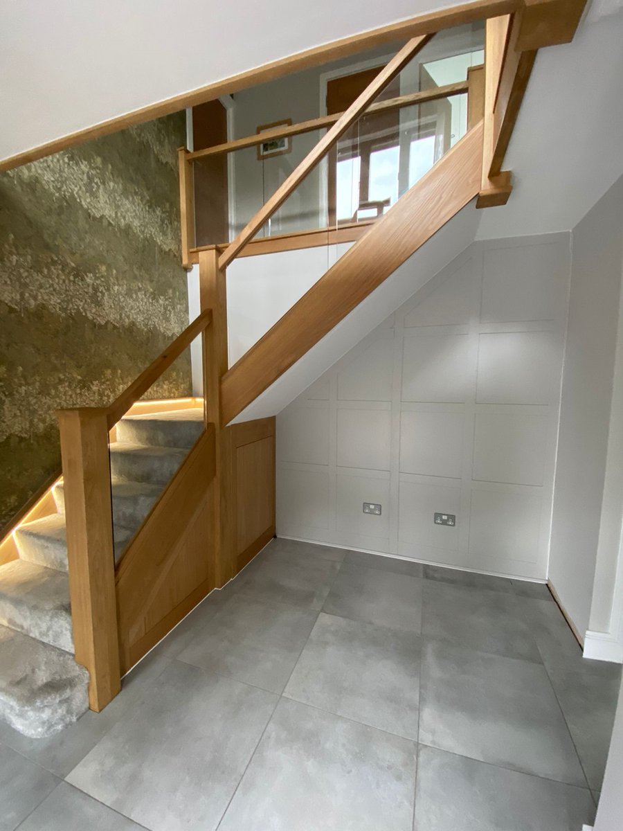 PriestFurniture's tweet image. Do you have unutilised space under your stairs? Whether it’s an open or closed space this could be transformed into a storage cupboard for shoes &amp;amp; coats. Talk to us about our bespoke storage solutions ow.ly/PMht50J50Rn
#homestorage #storagesolutions #understairstorage