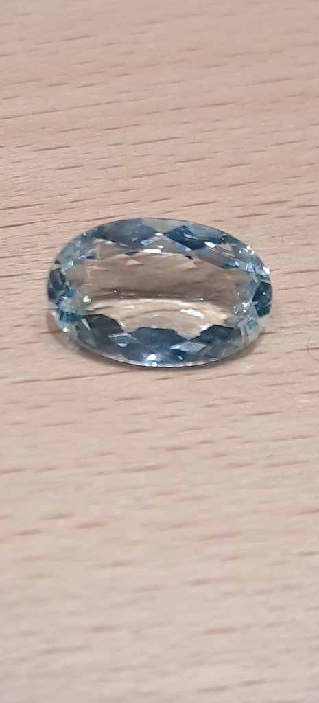 Another day and another amazing gem, this time a stunning aquamarine with so much colour. #ShopQuirkyHour #craft #CraftBizParty #UkBiz #bizbubble #handmadejewelry #HandmadeHour #Dorchester #Gem #Aquamarine #SmallBusiness