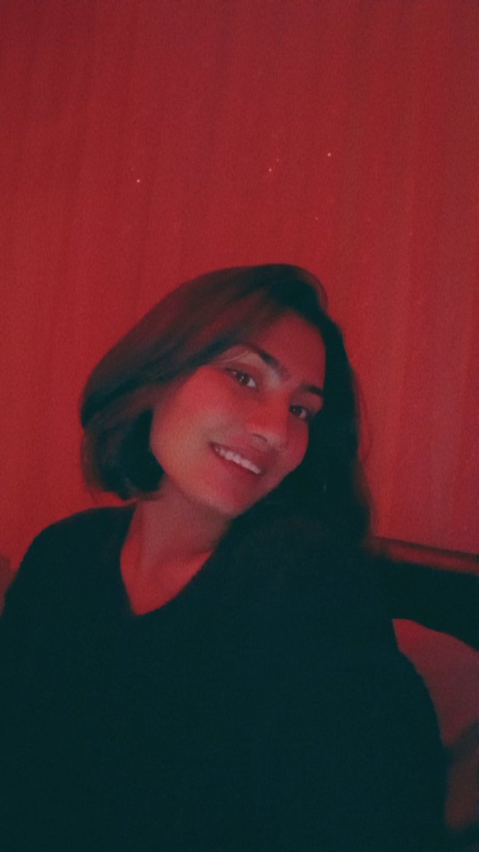 TararLeena's tweet photo. Cut my hair short just to look cute https://t.co/hfcmkLSm2n