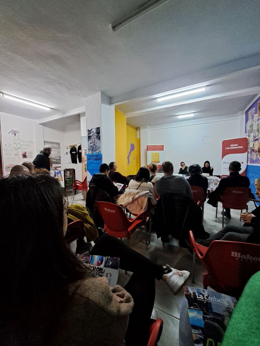 Aquest dissabte vam presentar el nostre programa sobre llengua amb la Plataforma per la Llengua.

La municipalista apostem per una visió transversal sobre la problemática de la llengua que integre una visió de classe i actue en eixe sentit. Teixim alternativa, teixim comunitat!