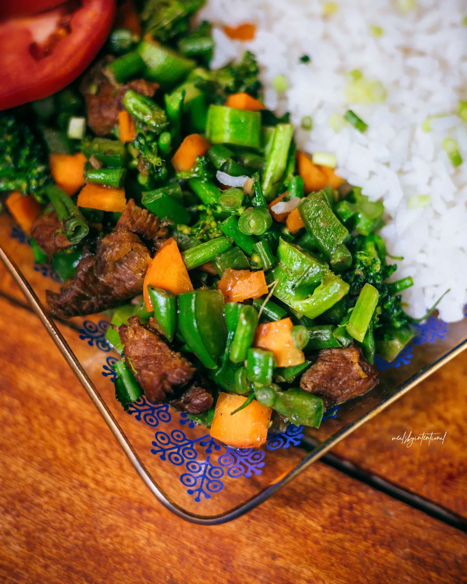 _munyaofelix's tweet photo. Rice and veggies
I cook i shoot i eat...
#foodhour #foodphotography #foodstagram #foodie #food #foodporn #instafood #kenyanfood https://t.co/biQVM99Y2U