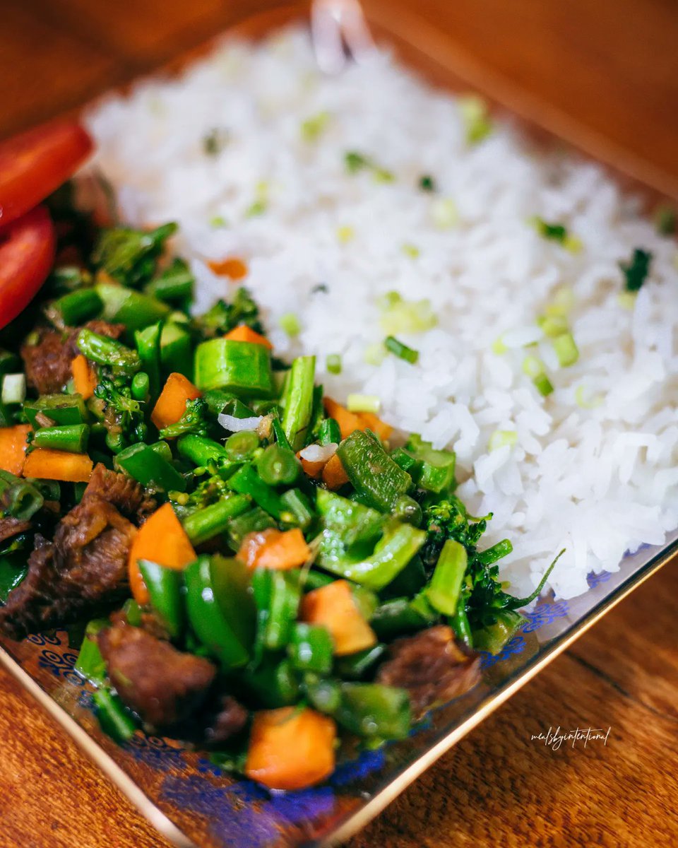 _munyaofelix's tweet photo. Rice and veggies
I cook i shoot i eat...
#foodhour #foodphotography #foodstagram #foodie #food #foodporn #instafood #kenyanfood https://t.co/biQVM99Y2U
