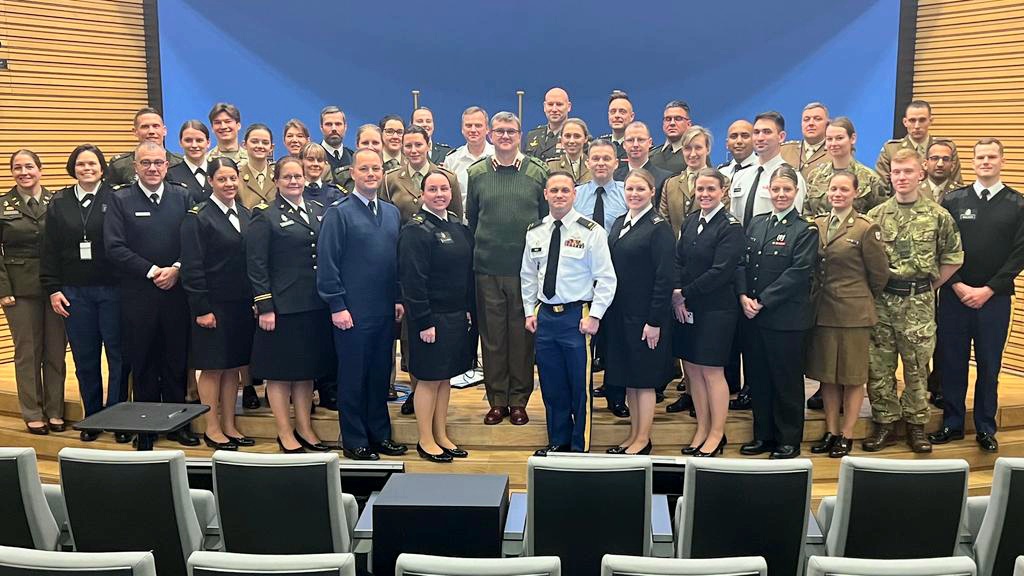 The Junior Medical Reserve Officer Seminar #JMROS23 class of 2023 pictured <a href="/NATO/">NATO</a> Headquarters with Major General Tim Hodgetts, Chair of #COMEDS and UK Surgeon General.
#MilitaryProfessionalDevelopment
#WeAreNATO