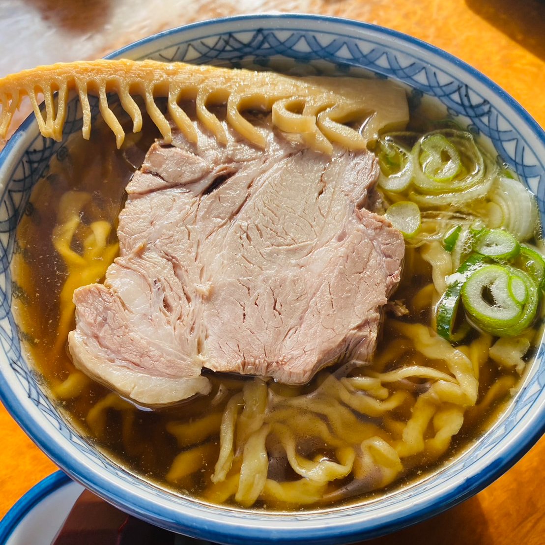 YMmisesapo's tweet photo. 🍜山形ミセサポ🍜

🍜#手打ちそば #美登屋🥢
🗾山形市山寺4494-5   
　
#青竹 で打った麺を使った #青竹ラーメン が絶品✨
#蕎麦 もシャキシャキしてて最高です😋

✨お店を盛り上げて、山形を元気に✨
#きくち文昭 #山形市 #山形 #ミセサポ #きくちから
#山形ラーメン #板そば #山形そば #ぼたもち https://t.co/ukNULIHKj6