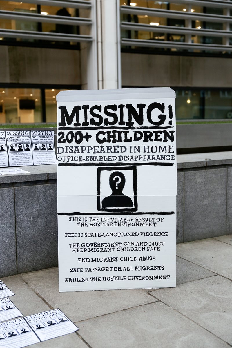 damiengayle's tweet photo. Each one represents a lost child.

Migrants rights activists @lgsmigrants pasted 200 missing posters in front of the @ukhomeoffice this morning. https://t.co/1VFhmOKlt3