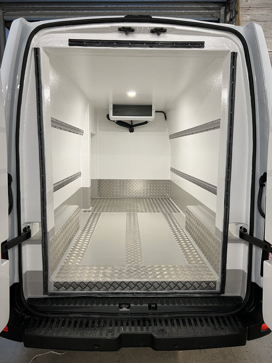 CoolVan tweet media