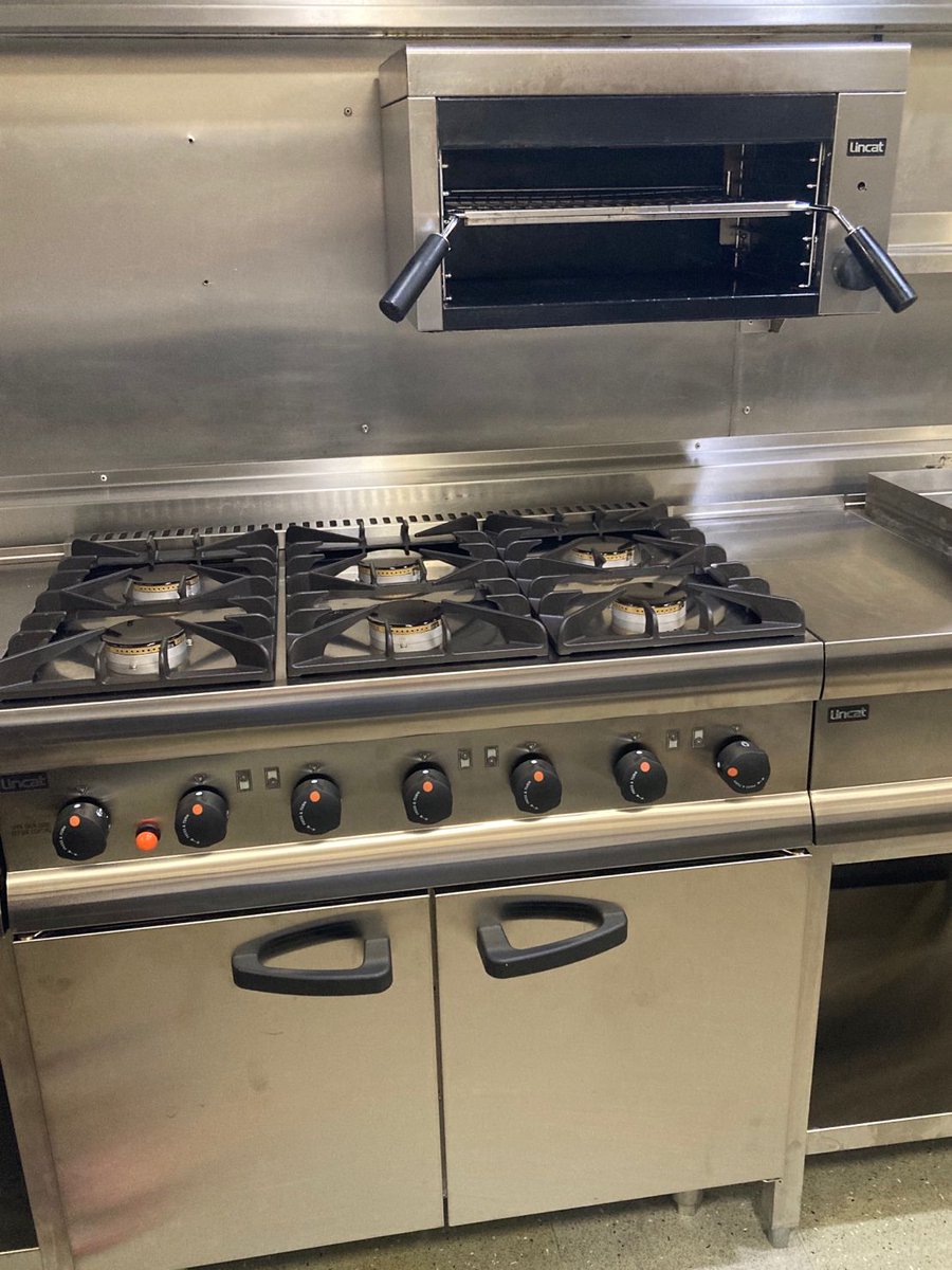 CCESUK's tweet image. Throwback to our kitchen install for The Plough, North Kyme- Complete with a full @LincatLtd cook line 👨‍🍳
#commercialkitchen #commercialkitchenequipment #kitcheninstall