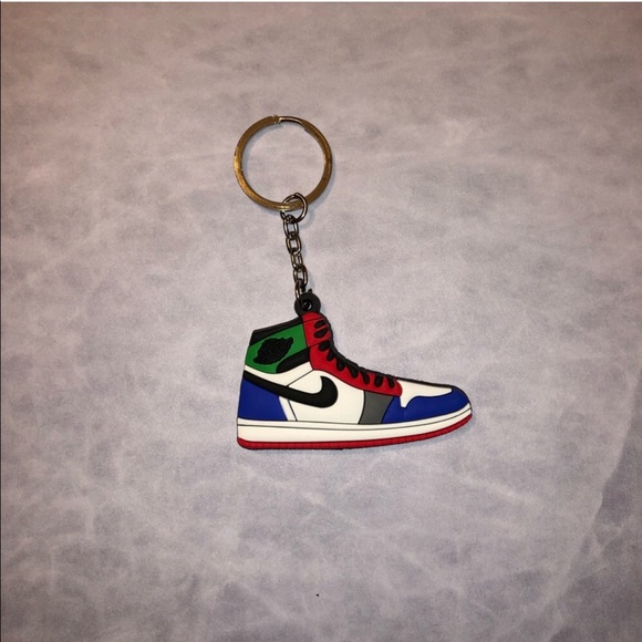 So good I had to share! Check out all the items I'm loving on <a href="/Poshmarkapp/">Poshmark</a> #poshmark #fashion #style #shopmycloset #westelm #nike: posh.mk/kTtBCbC81wb