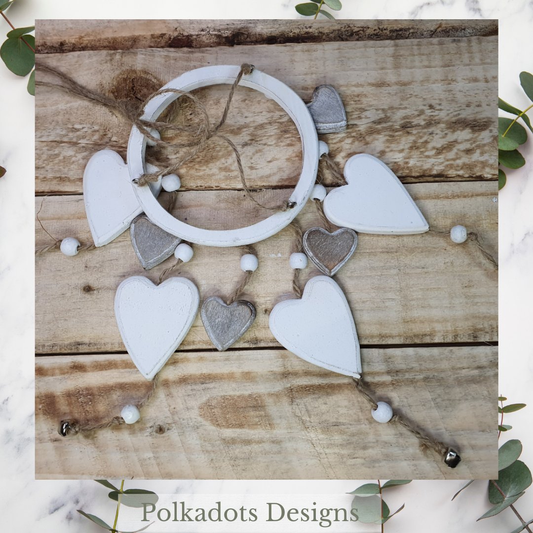 Stunning washed white large heart windchime.
.
etsy.com/uk/shop/Polkad…
.
#heartdecor #heartstoppingdecor #heart #boho #bohostyle #bohodecor #wood #ethicallysourced #wooddecor #gift #giftideas #decor #homedecor #interior #interiordesign #windchime #windchimes #etsy #freeshipping