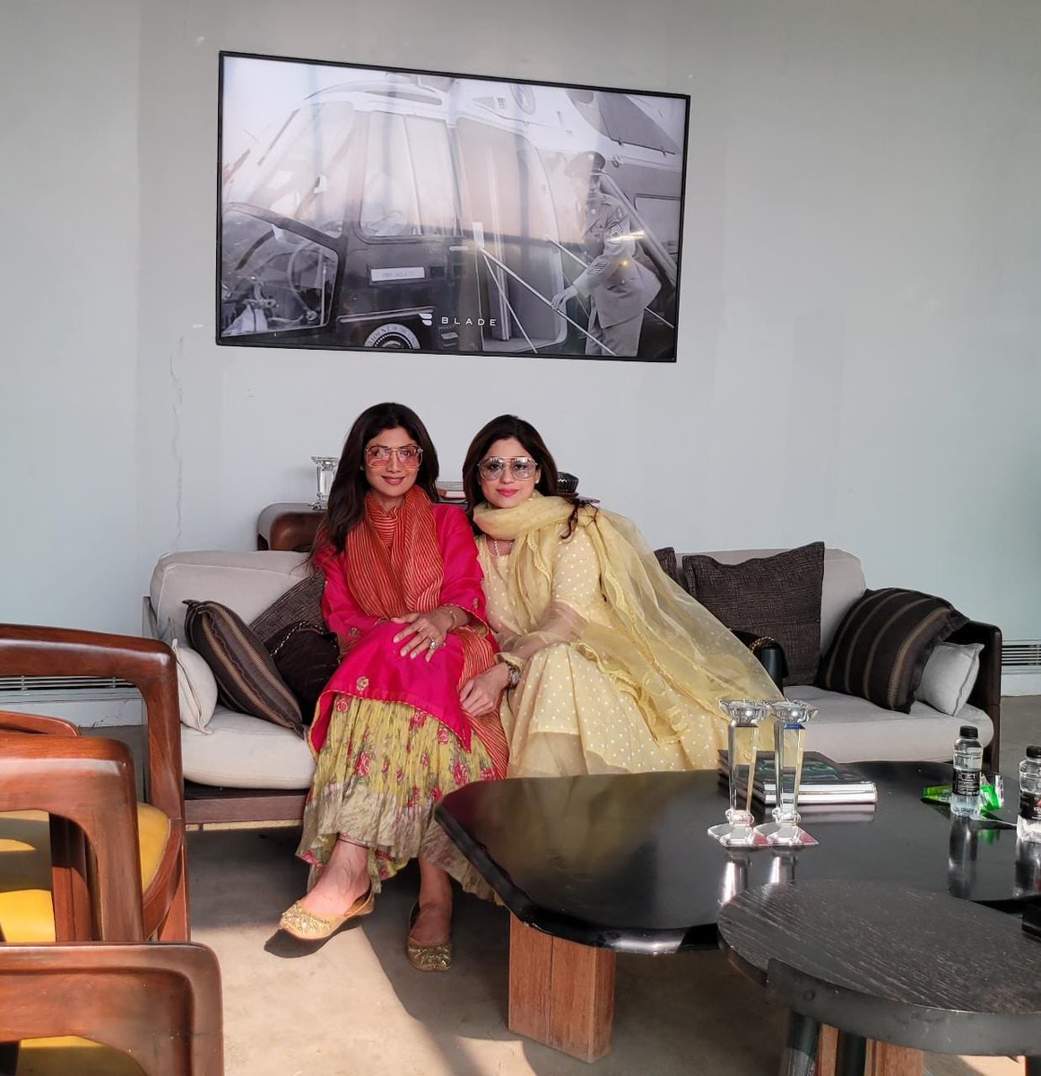 bladeindia's tweet photo. Shirdi darshan via road takes a day. Via BLADE, an hour. The Shetty sisters have their priorities right. #FlyBLADE 

#BLADEAnywhere #Charter #helicopter #aviation #Mumbai #shirdi #UAM #DoMoreWithTime https://t.co/aFZcZzsvZp