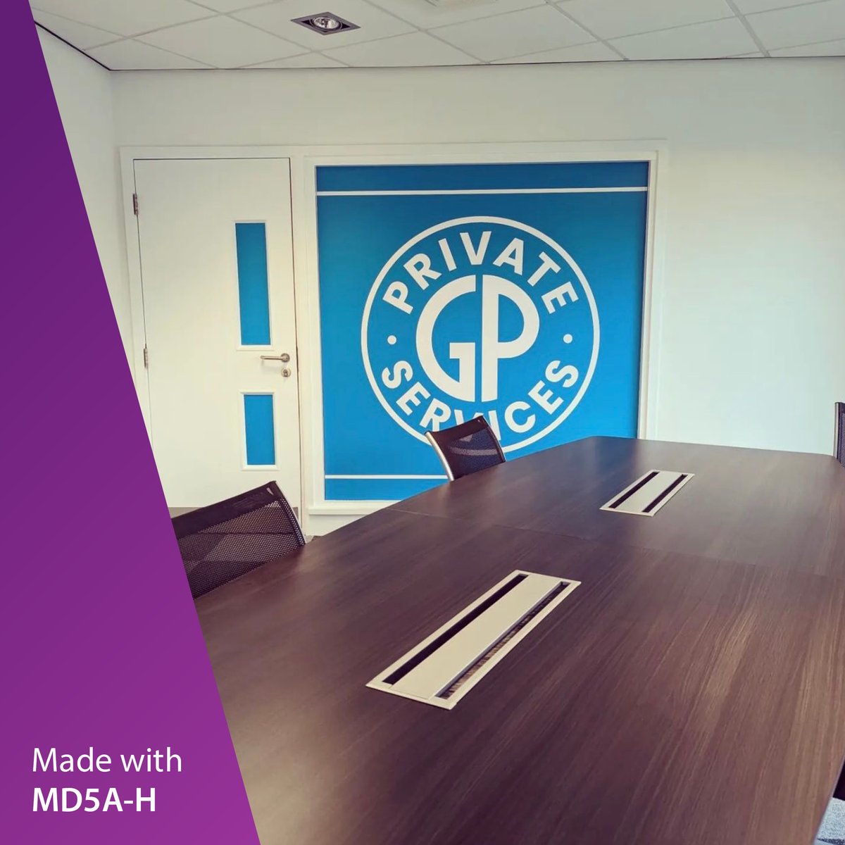 Metamarkuk's tweet image. Branded windows with added privacy! This is possible using our MD5A-H, as shown here by the team at Signhouse UK. Tap here to explore the materials we’ve created for window applications ow.ly/x35U50MFexp 🙌  #windowgraphics #windowvinyl #metamarkuk #metamarkeverywhere