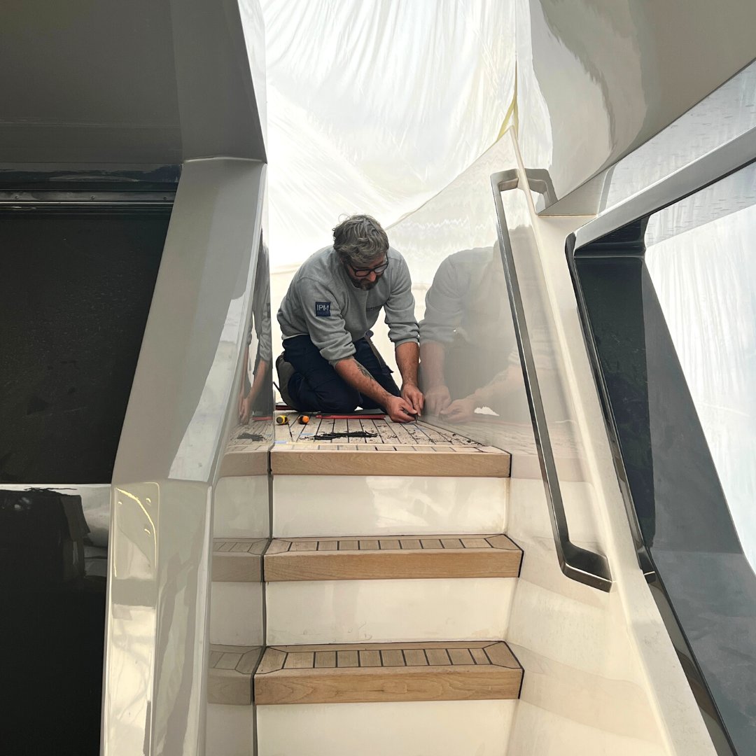 VaraderoVLC's tweet photo. The Carpentry is carrying out wood deck repairs on this 20-meter chase boat to solve a humidity problem.
#varaderovalencia #thecarpentry #valencia #shipyard #carpentry #refitandrepair #sailinglife #repairboat #refitboat https://t.co/N43aq8k6RV