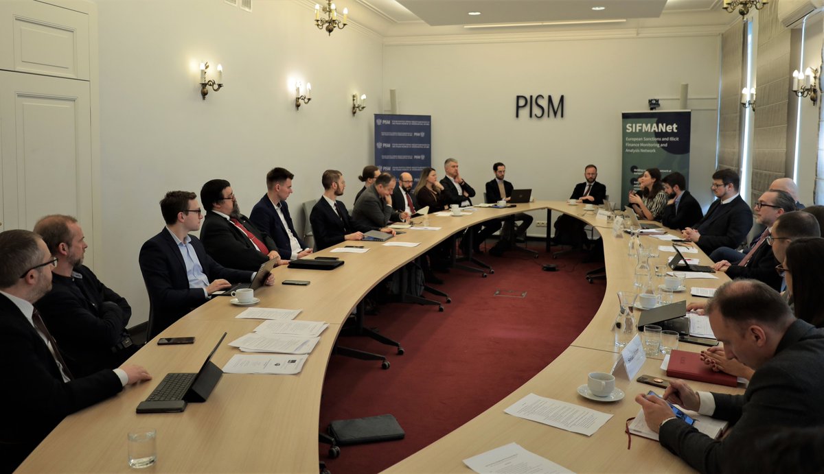 RUSI Europe (@rusieurope) on Twitter photo 1/ On 27 January, @CFCS_RUSI, <a href="/RUSIEurope/">RUSI Europe</a> and <a href="/PISM_Poland/">PISM</a> hosted the latest #SIFMANet roundtables with representatives from <a href="/MF_GOV_PL/">Ministerstwo Finansów</a>, <a href="/PolandMFA/">Ministry of Foreign Affairs 🇵🇱</a>, the private sector, and civil society to discuss sanctions implementation in 🇵🇱 and the illicit finance threat to democracy. 1/ On 27 January, @CFCS_RUSI, <a href="/RUSIEurope/">RUSI Europe</a> and <a href="/PISM_Poland/">PISM</a> hosted the latest #SIFMANet roundtables with representatives from <a href="/MF_GOV_PL/">Ministerstwo Finansów</a>, <a href="/PolandMFA/">Ministry of Foreign Affairs 🇵🇱</a>, the private sector, and civil society to discuss sanctions implementation in 🇵🇱 and the illicit finance threat to democracy.