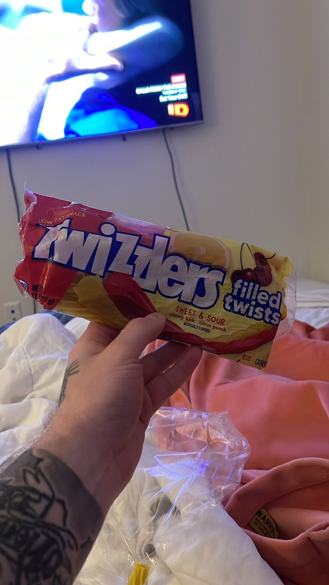 luccacarpinelli's tweet photo. @TWIZZLERS why this shit taste just like my playdoh ??? @PlayDoh this infringement! @TWIZZLERS bring back the twerpz. i will not leave u alone till u bring them back https://t.co/2ejBcrR9es
