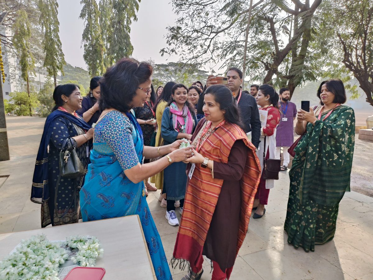 "Leaders are not born,they are made in classrooms"
Jnana probodhini follows the idiom to its core
Day 2 of exploring 'ज्ञान प्रबोधिनी नवनगर विद्यालय ',where a traditional Maharastrian welcome was given,followed by enriching tour of the premises
