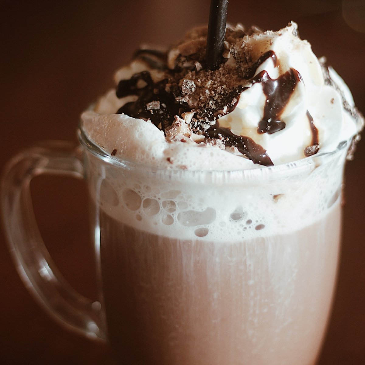 abundant_fish's tweet photo. Who doesn’t love a cup of hot chocolate in this Wintery weather? Today is National Hot Chocolate Day, so if you haven’t already, go and grab yourself a cup ☕ 

#nationalhotchocolateday #hotchocolate #abundantfish https://t.co/QGE05tdK2s