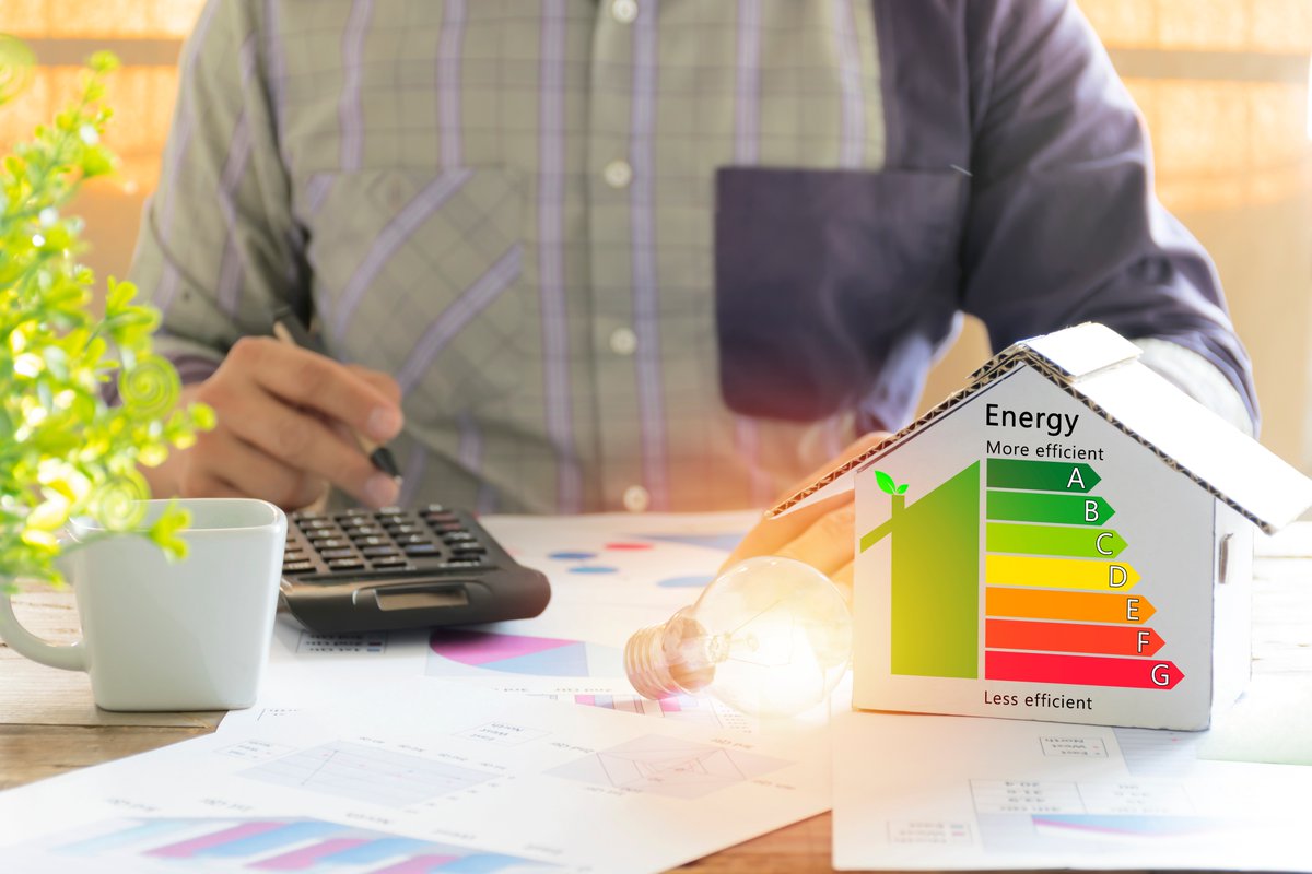 Top10Energy's tweet photo. Help us help you find the best energy efficient products. Filling in our short survey will help us improve our services 
👉https://t.co/exwnnKMxC1 https://t.co/fc5BbAU7SI