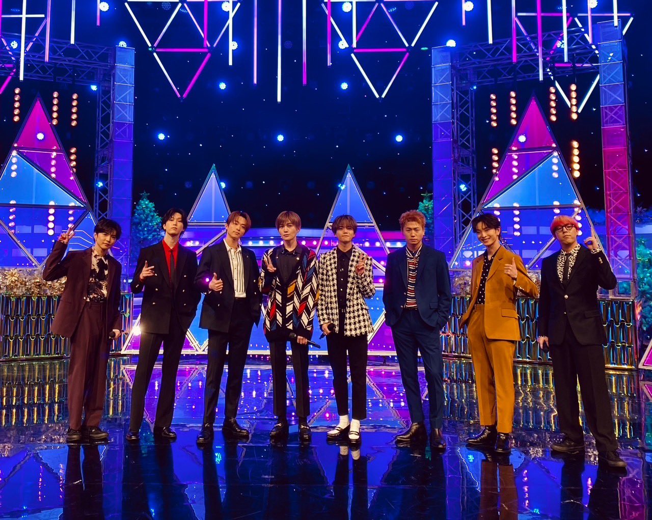 ミュージシャン FANTASTICS 24karats FANTASTIC9 FANTASTICS from EXILE TRIBE 2/12 (水) 発売の1stアルバム
