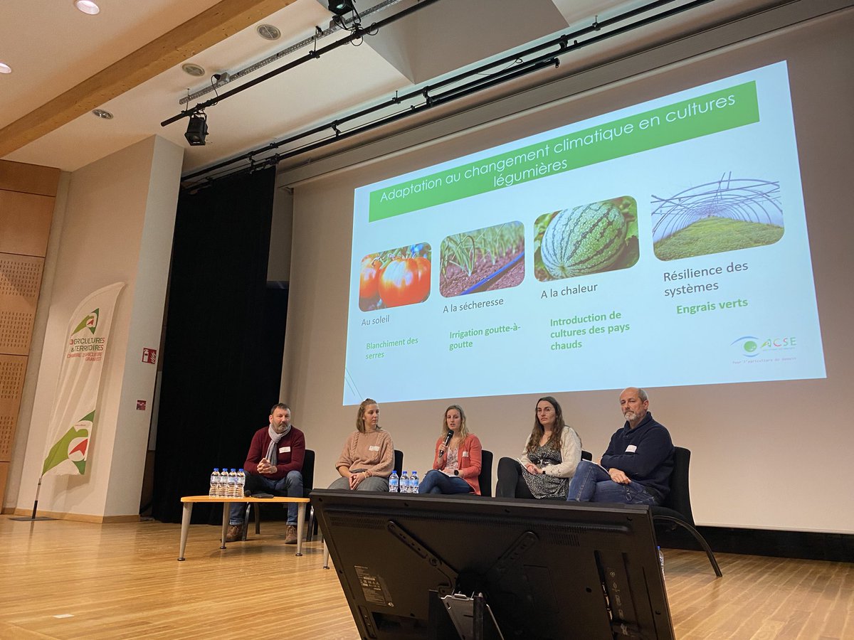 [Colloque ACSE]
Quelles adaptations testées en maraîchage ? Laura Freudenreich de Planète Légumes, revient sur 3 années d’expérimentations ! 🍅