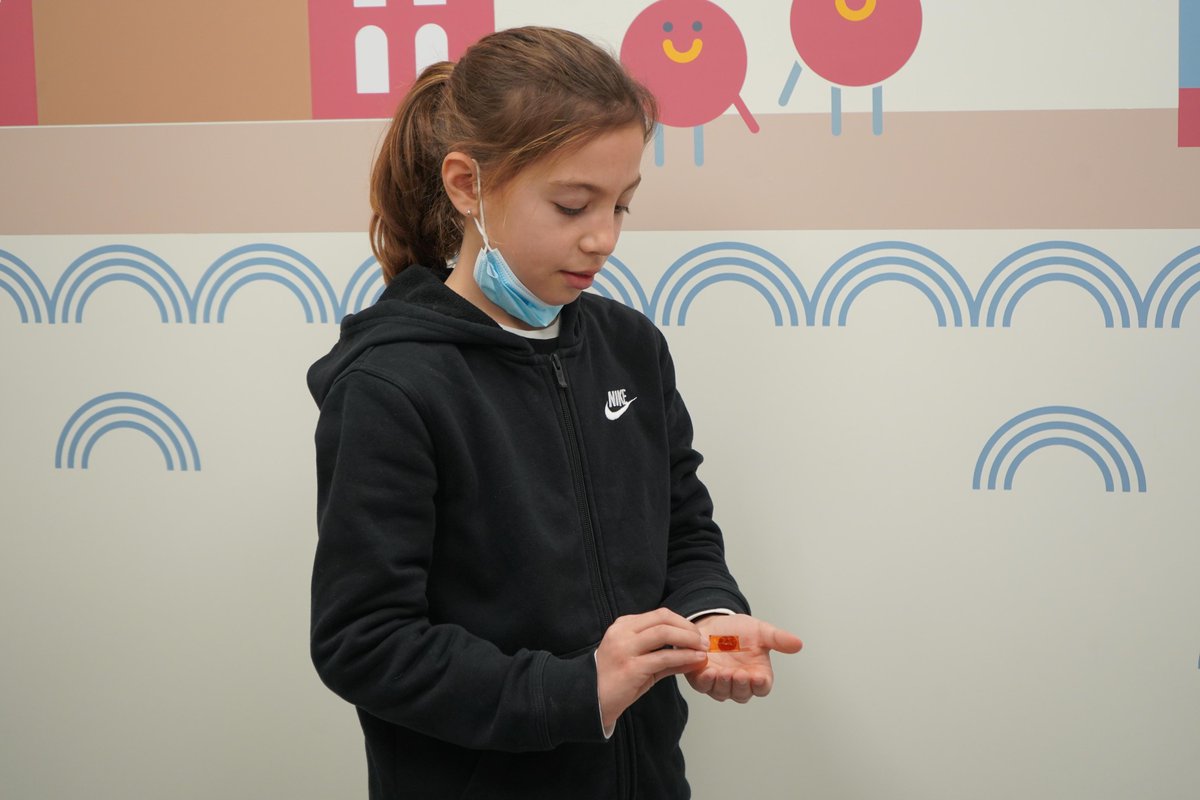 #VallHebron elaborarà medicaments per a infants amb una impressora 3D en el marc d'un assaig clínic pioner a Europa en l'àmbit pediàtric. El sistema permet fabricar fàrmacs amb dosis del principi actiu personalitzades a cada nen i nena.

Més info: vhc.cat/assaig-medicam…