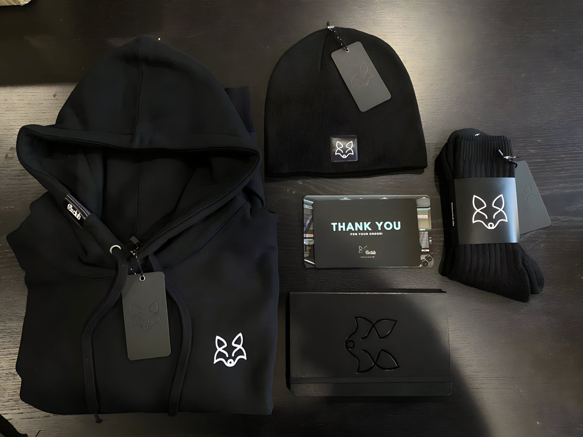 IamCazper's tweet photo. "Fox Trot SZN 1" is just under 50% sold out
@TheFoxClubSOL x @onyx_branding
This is a first come first serve. Once SZN 1 sells out we will not be revisiting any of these main 4 items in this limited drop.
#solana #web3 #web3apparel https://t.co/fqYlX7KIXj
