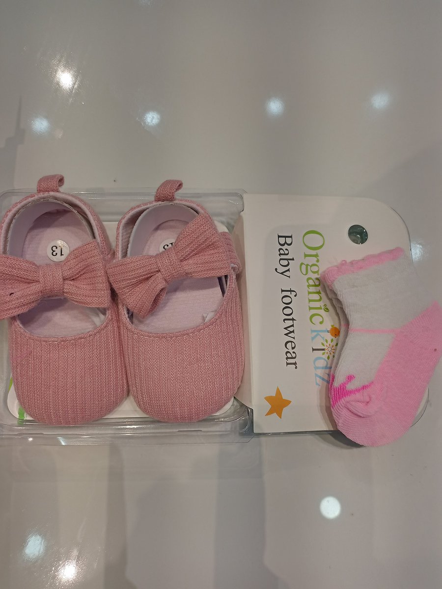 Jamaal_fab's tweet photo. First Walker knitted pink baby shoes.
#babyshoes #baby #sepatubayi #prewalkershoes #babyfashion #prewalker #babyshop #babygirl #babyclothes #shoes #kidsshoes #babyshower #kidsfashion #sepatubayimurah #newborn #babystyle #kids #handmade #prewalkerbaby #toddlershoes #babybooties https://t.co/Lc0lmcPRmr
