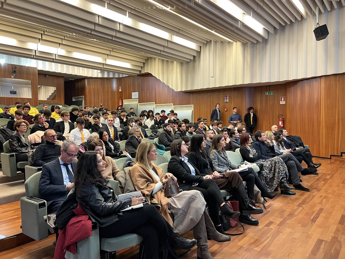 È in corso a #Roma la tappa conclusiva del nostro progetto di #orientamento #ITS4US con i pitch dei #giovani #studenti coinvolti.

INFO ➡️ bit.ly/3wFCZYY
#31gennaio #ITS #Unindustria