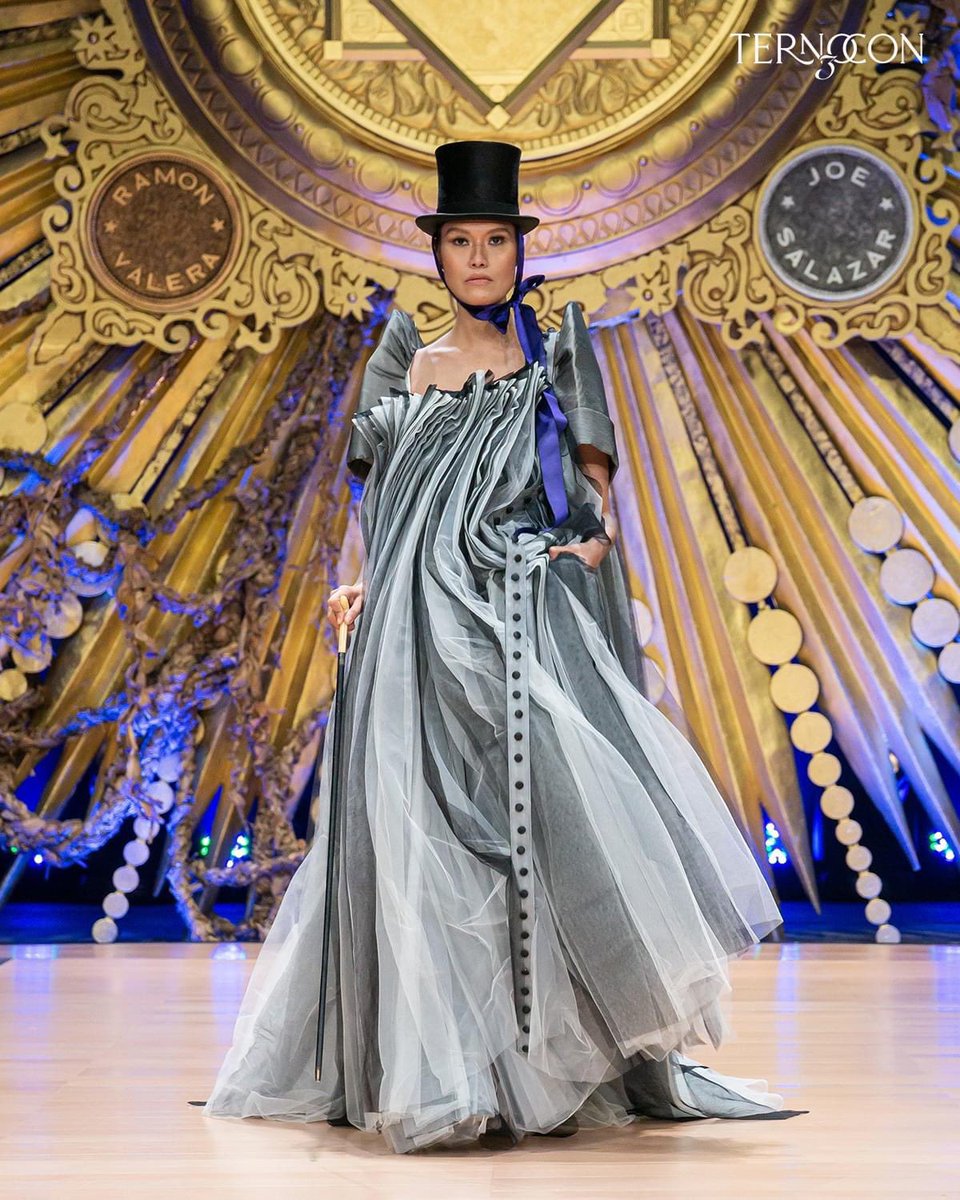 being_von's tweet photo. Joey Samson in Tabi is giving me Filipino Terno x Rei Kawakubo x Junya Watanabe Vibes in his #Ternocon Collection https://t.co/r9kQvPfJ5d