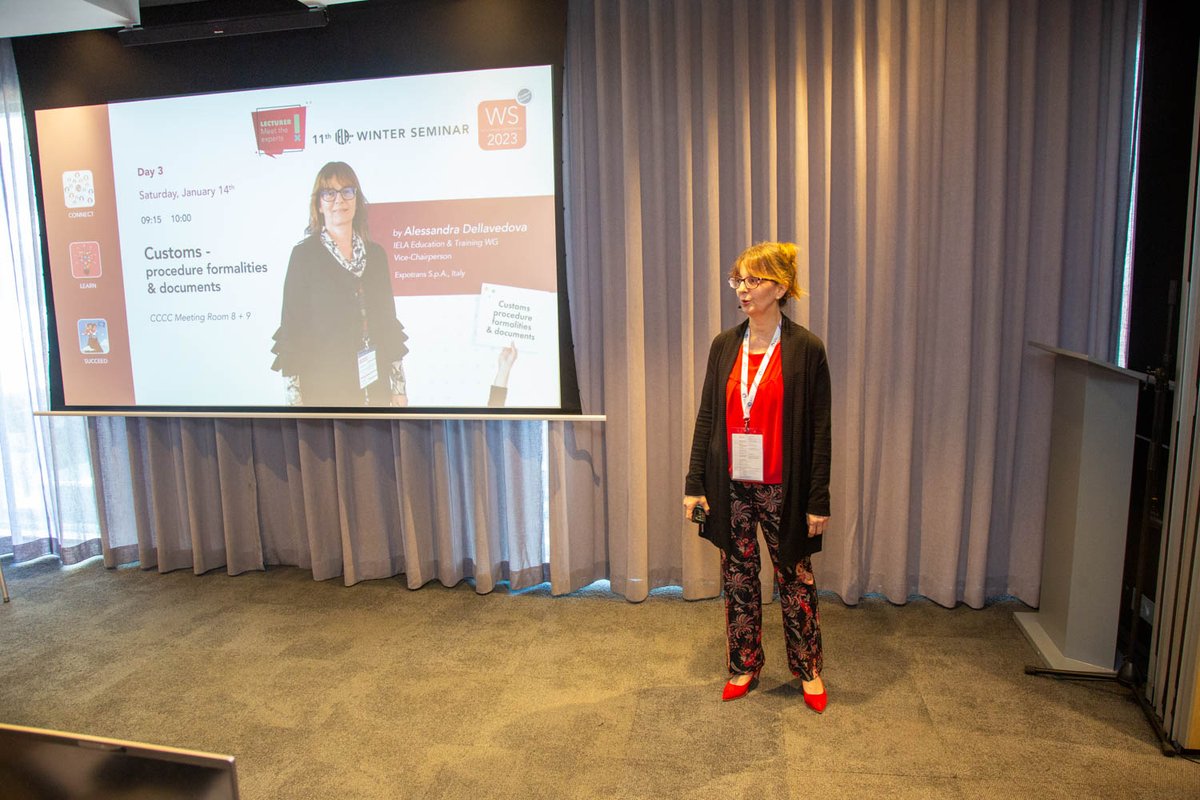 IELAWORLD's tweet image. All students at #IELAWS23 benefited from the expertise on #customs of Alessandra Dellavedova from @Expotrans &amp;amp; Vice-Chair of the Education &amp;amp; Training WG, who talked about the customs&apos; strategic role, the formalities &amp;amp; documents
 #trainingevent #exhibitionlogistics #logistics