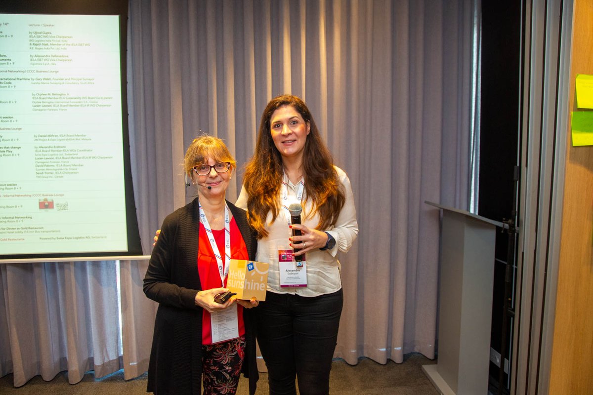 IELAWORLD's tweet image. All students at #IELAWS23 benefited from the expertise on #customs of Alessandra Dellavedova from @Expotrans &amp;amp; Vice-Chair of the Education &amp;amp; Training WG, who talked about the customs&apos; strategic role, the formalities &amp;amp; documents
 #trainingevent #exhibitionlogistics #logistics