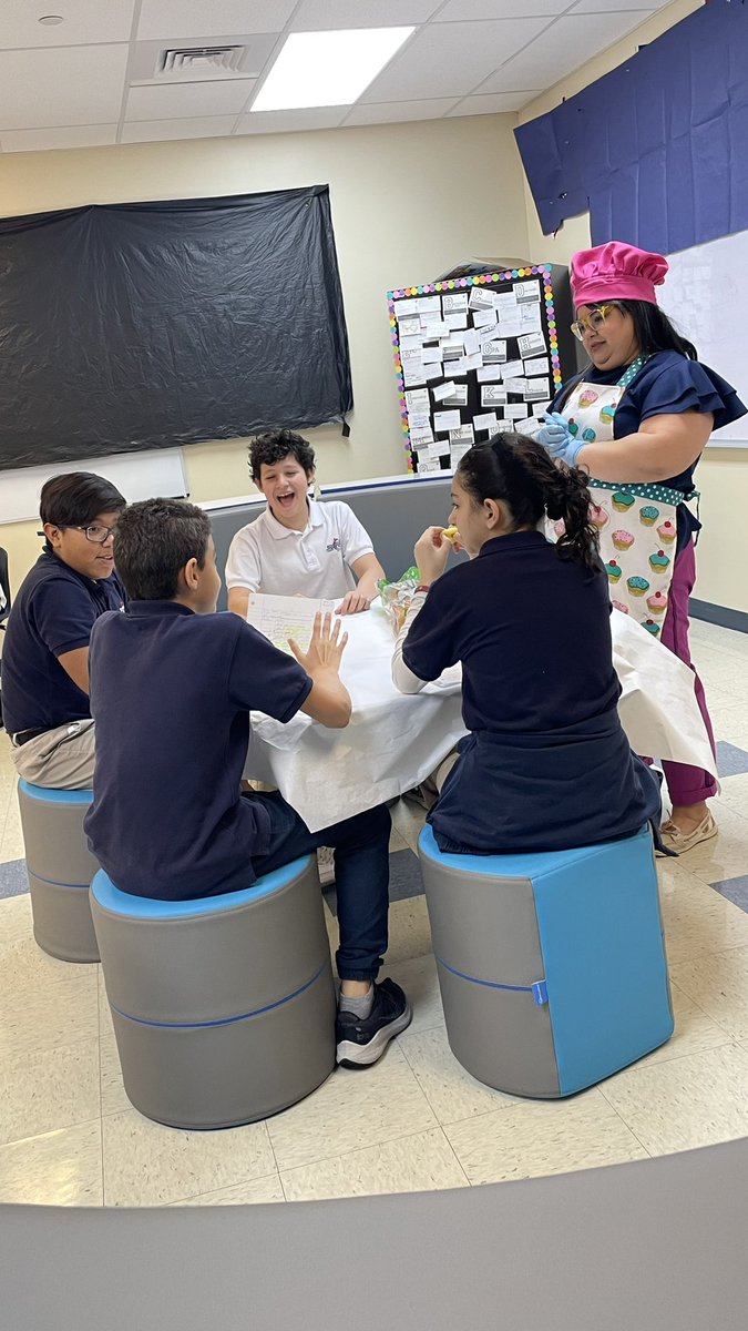 AVID_All_Star's tweet photo. Miss Cintron’s @AVIDExcel students @RCHC12 are checking to see if their #focusnotes are really “note-ready” by creating pb&j sandwiches using their notes as a how-to guide. 💪🏼😆 🥜🍞🍇🍓@CSUSA_FL_ELL @AVID4College https://t.co/0zuJLsaVtv