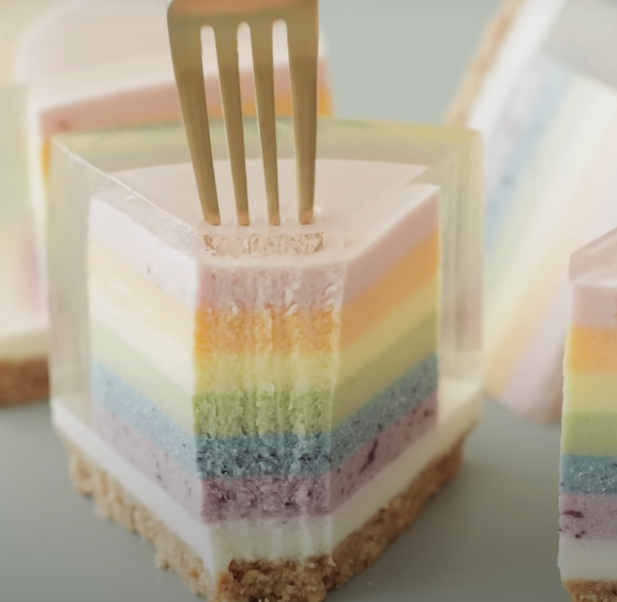 daily_dolce's tweet photo. Rainbow jelly cheesecake by cooking_tree https://t.co/K6ftnaozLX