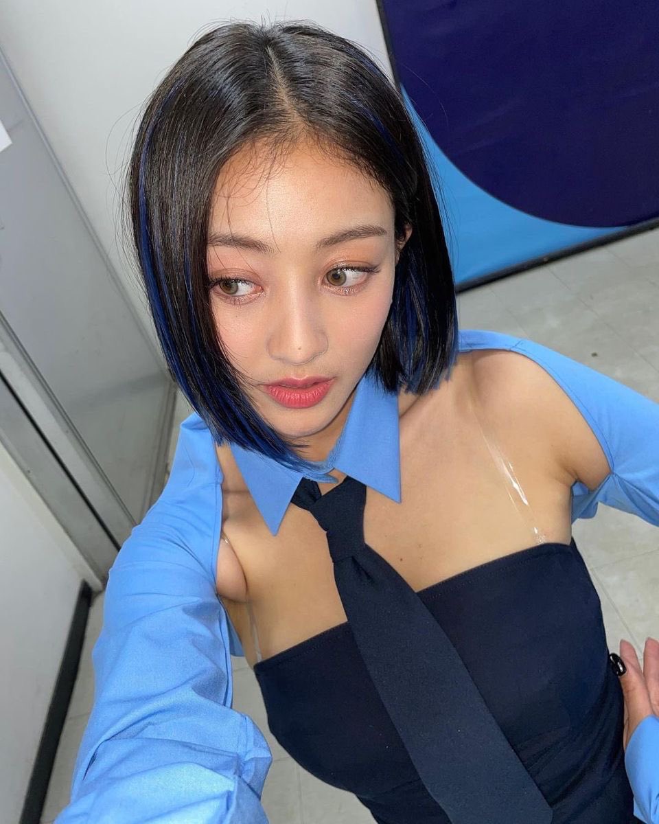 happy birthday the loml <3

HAPPY JIHYO DAY
#올해도_지효와_함께_힘내죠 
#FebruaryStarJihyoDay