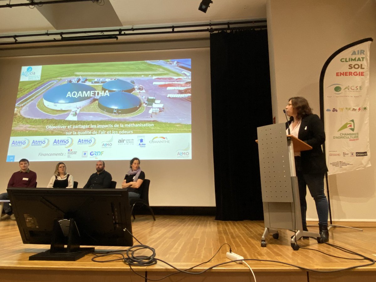 [Colloque ACSE]
Prenons l’air avec le projet AQAMETHA : Objectiver et partager les impacts de la #méthanisation sur la qualité de l’#air et les odeurs Intervention d’Eve Chrétien d’@atmograndest