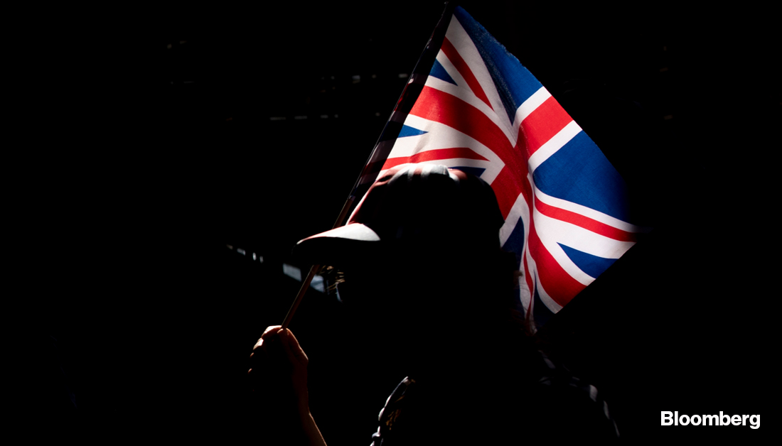 Brexit is costing the UK economy £100 billion a year

New analysis by Bloomberg Economics reveals the effects of leaving the EU span everything from business investment to hiring: trib.al/ihiTXTC