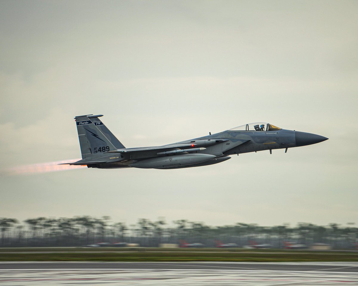 kadonkey's tweet image. A U.S. Air Force F-15C Eagle assigned to the 159th FS, Jacksonville ANG FL takes flight during a Weapons System Evaluation Program at Tyndall AFB. (SSgt Magen M. Reeves)